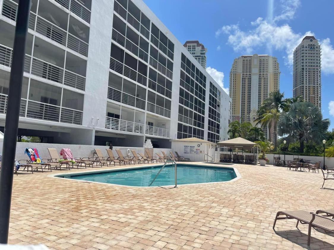 Willa Le Frontenac Sunny Isles Beach Zewnętrze zdjęcie